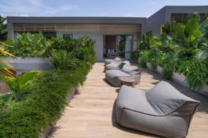 A seating area at Sin Nombre Bali - Sauna, Ice Bath & Roof Terrace