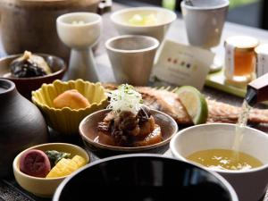 Makanan di atau berdekatan hotel