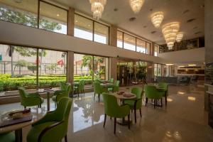 Restoran atau tempat lain untuk makan di Baron Hotel Cairo