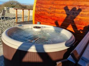 Gallery image ng The Pod Fabulous glamping pod near Snowdonia. sa Caernarfon