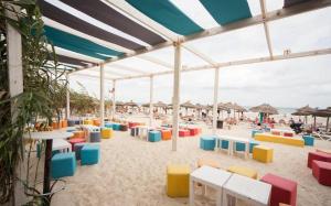 A restaurant or other place to eat at Djerba Holiday Beach