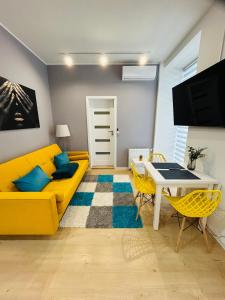 Televizors / izklaižu centrs naktsmītnē Apartment Targowa L5