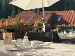 Restoran ili neka druga zalogajnica u objektu Schwarzwald-Hotel Kraeutle