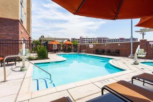 Bazen u objektu Hyatt Place Sacramento Roseville ili u blizini