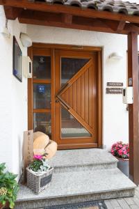 Facade o entrance ng Hotel Garni KAMBEITZ