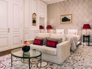 Khu vực ghế ngồi tại Hotel Sacher Wien