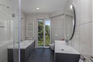 Un baño de Villa Visum Mare Tribus