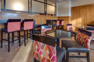 Zona d'estar a Drury Inn & Suites Las Cruces