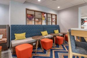 Seating area sa Hampton Inn Nicholasville Brannon Crossing, Ky