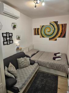 Apartment Maja - Strict center of Zagreb休息區