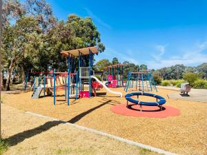 Zona de juegos infantil en House in Thomastown