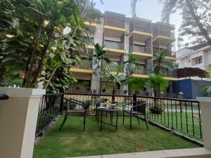 Kyriad Prestige Calangute Goa by OTHPL tesisinin dışında bir bahçe