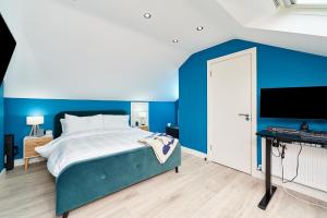 Katil atau katil-katil dalam bilik di Modern Clonsilla Townhouse Sleeps 6