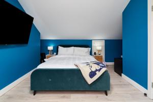 Katil atau katil-katil dalam bilik di Modern Clonsilla Townhouse Sleeps 6