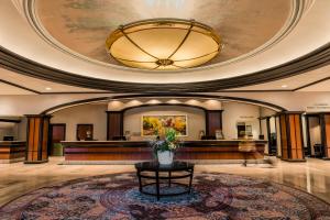 Lobi ili recepcija u objektu Amway Grand Plaza Hotel, Curio Collection by Hilton