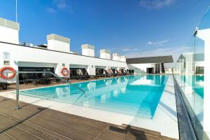 Swimmingpoolen hos eller tæt på Hotel Giralda Center