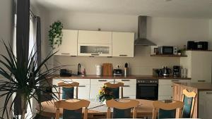 Una cocina o kitchenette en Ferienwohnung am Chursbach