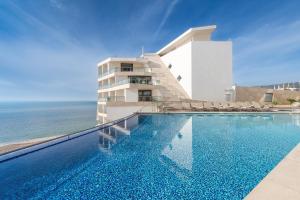 The swimming pool at or close to Sesimbra Oceanfront Hotel - Preferred Hotels and Resorts