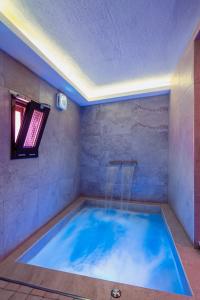 Galeri foto LUXUITE SPA con PISCINA e JACUZZI di Alberobello