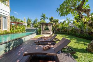 Kolam renang di atau di dekat The Amarta Villa