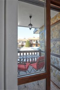 Uma varanda ou terraço em Charming 2BD Guest House in Sozopol