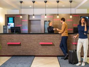 Asiakkaita majoituspaikassa Hotel Mercure Wien Westbahnhof