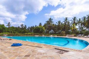 Басейн в или близо до Golden Beachfront Apartment Diani