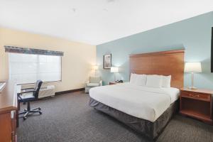 Katil atau katil-katil dalam bilik di La Quinta by Wyndham Houston Hobby Airport