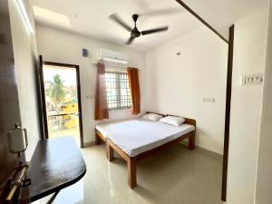 Легло или легла в стая в Sishya Service Apartment- 1bhk, IT Expressway, Thoraipakkam, OMR, chennai