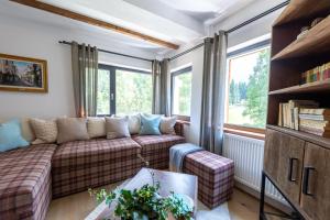 Predel za sedenje v nastanitvi Bransilvania Fantasy Boutique Chalet - Adults Only