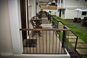 Cleon Villas Pension tesisinde bir balkon veya teras