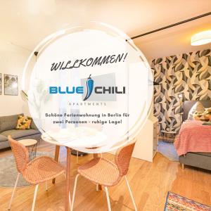 Blue Chili 33 - Modernes & gemütliches Business Apartment am Airport BER房間的床