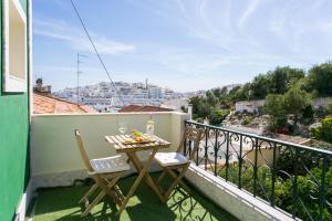 En balkon eller terrasse på Golden Stay Experience