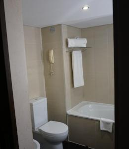 Um banheiro em Apartamento Villa Galé Cascais