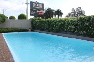 La alberca dentro o cerca de Cessnock Motel