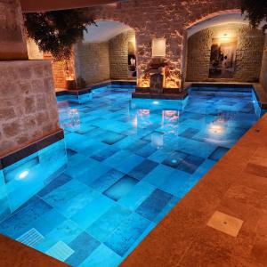 Swimmingpoolen hos eller tæt på Fresco Cave Suites Cappadocia