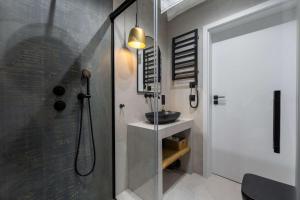 Bathroom sa Apartamenty Nad Wisłą - z sauną i blisko centrum - Dream Apart