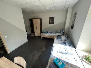 - une chambre avec 2 lits dans l'établissement Šiauliu apartamentai, à Šiauliai