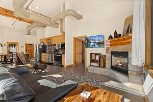 Loft of Estes Park - Permit #6059廚房或簡易廚房