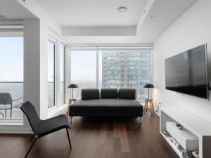 טלויזיה ו/או מרכז בידור ב-Spectacular Skyline Views - Downtown Montreal - Luxury Condo & Penthouse