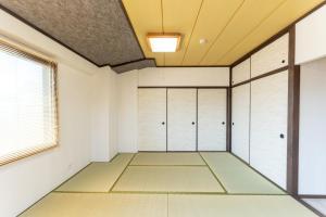 Gambar di galeri bagi 3F Suite Room PayPayドーム Mark Isや大濠公園近く天神駅博多駅から乗り換えなし di Muromimachi