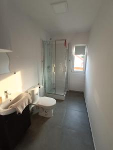 Un baño de Apartamenty Kwiat Jabłoni