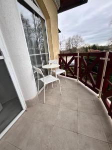 Balcony o terrace sa Nyár Apartman