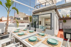 A balcony or terrace at Espectacular casa con terraza privada