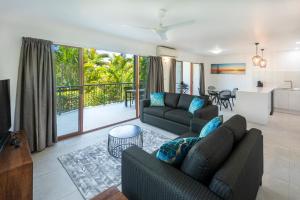 Istumisnurk majutusasutuses Heliconia Grove - 1 bedroom - on Hamilton Island by HIHA