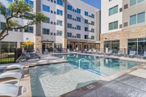 Kolam renang di atau dekat dengan EVEN Hotel Austin Uptown near the Domain by IHG