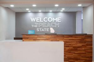 Hampton Inn & Suites-Atlanta Airport North-I-85 tesisinde lobi veya resepsiyon alanı