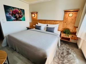 Cama ou camas em um quarto em Hotel Sonnenhof 3-Sterne-Superior