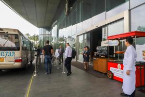 Gjester på InterContinental Guangzhou Exhibition Center, an IHG Hotel - Free shuttle between hotel and Exhibition Center during Canton Fair & Exhibitor registration Counter