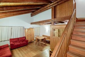 Istumisnurk majutusasutuses Villa Lacedel - Stayincortina